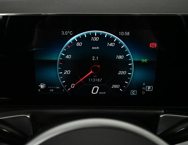 Mercedes-Benz GLB 13