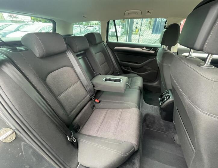 Volkswagen Passat 33
