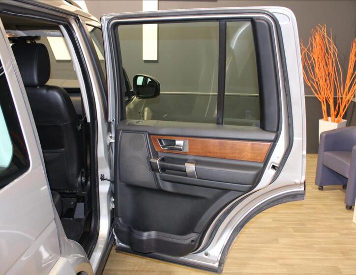 Land Rover Discovery 20
