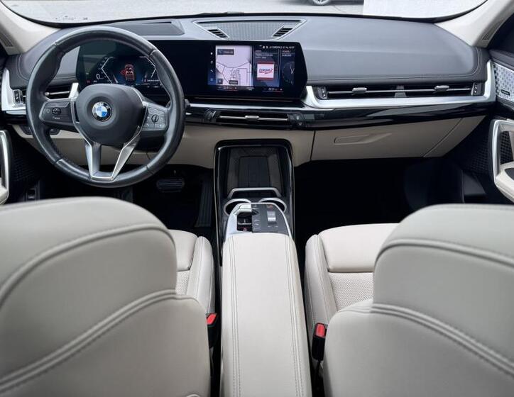 BMW X1 8