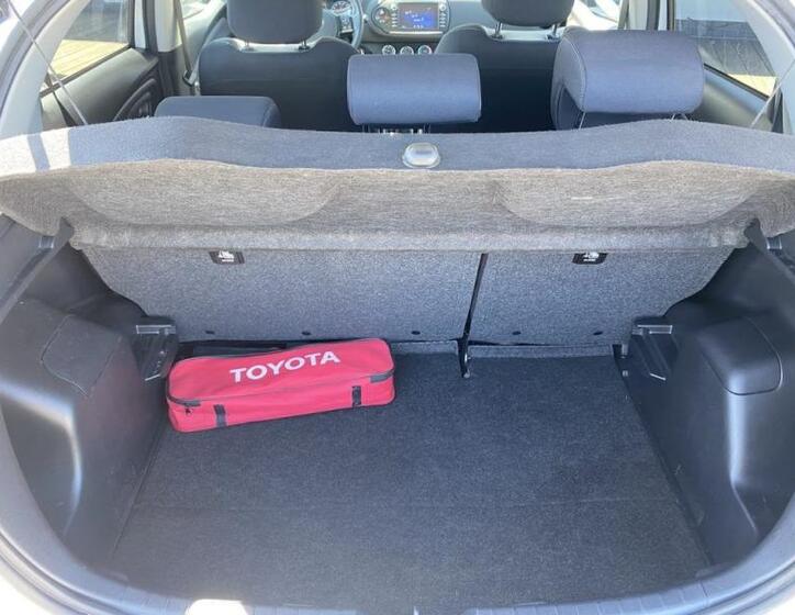 Toyota Yaris 32