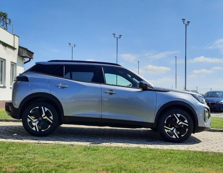 Peugeot 2008 9