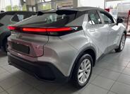 Toyota C-HR 6