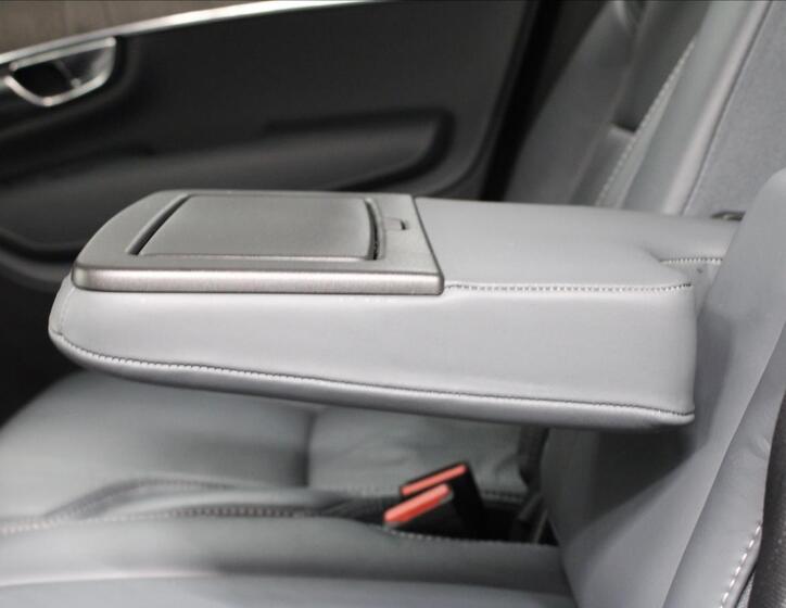 Volvo XC90 33