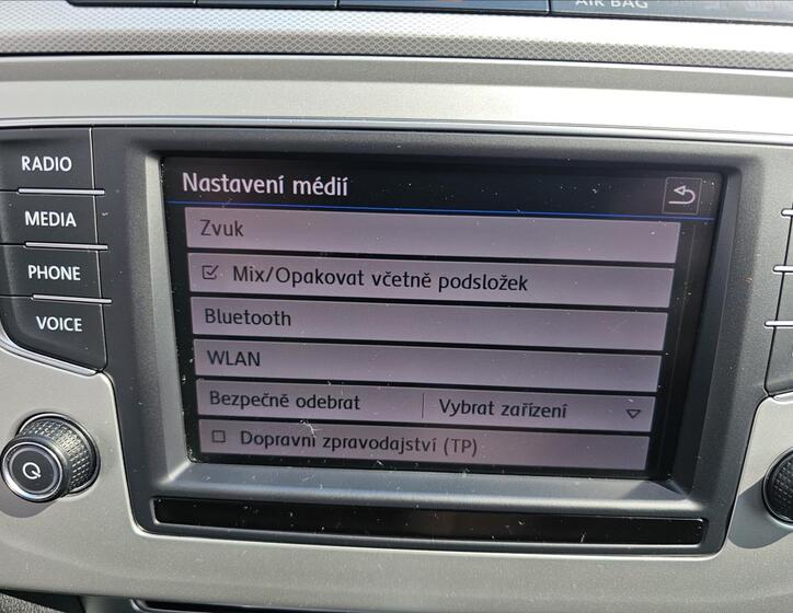 Volkswagen Passat 24