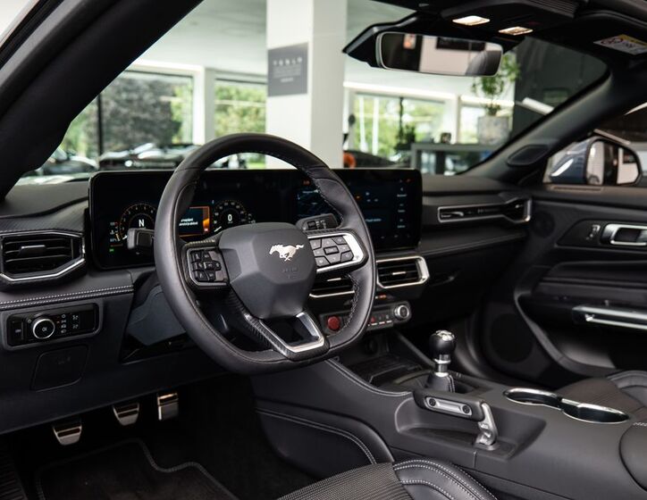 Ford Mustang 5