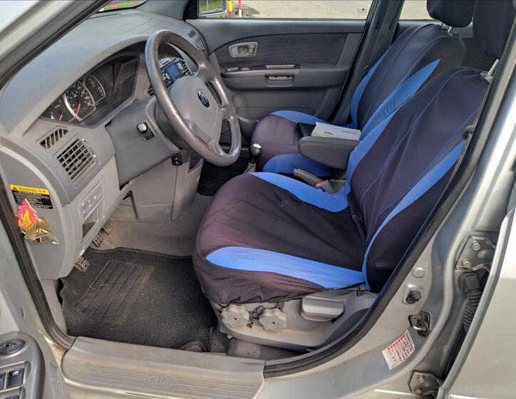 KIA Carens 9