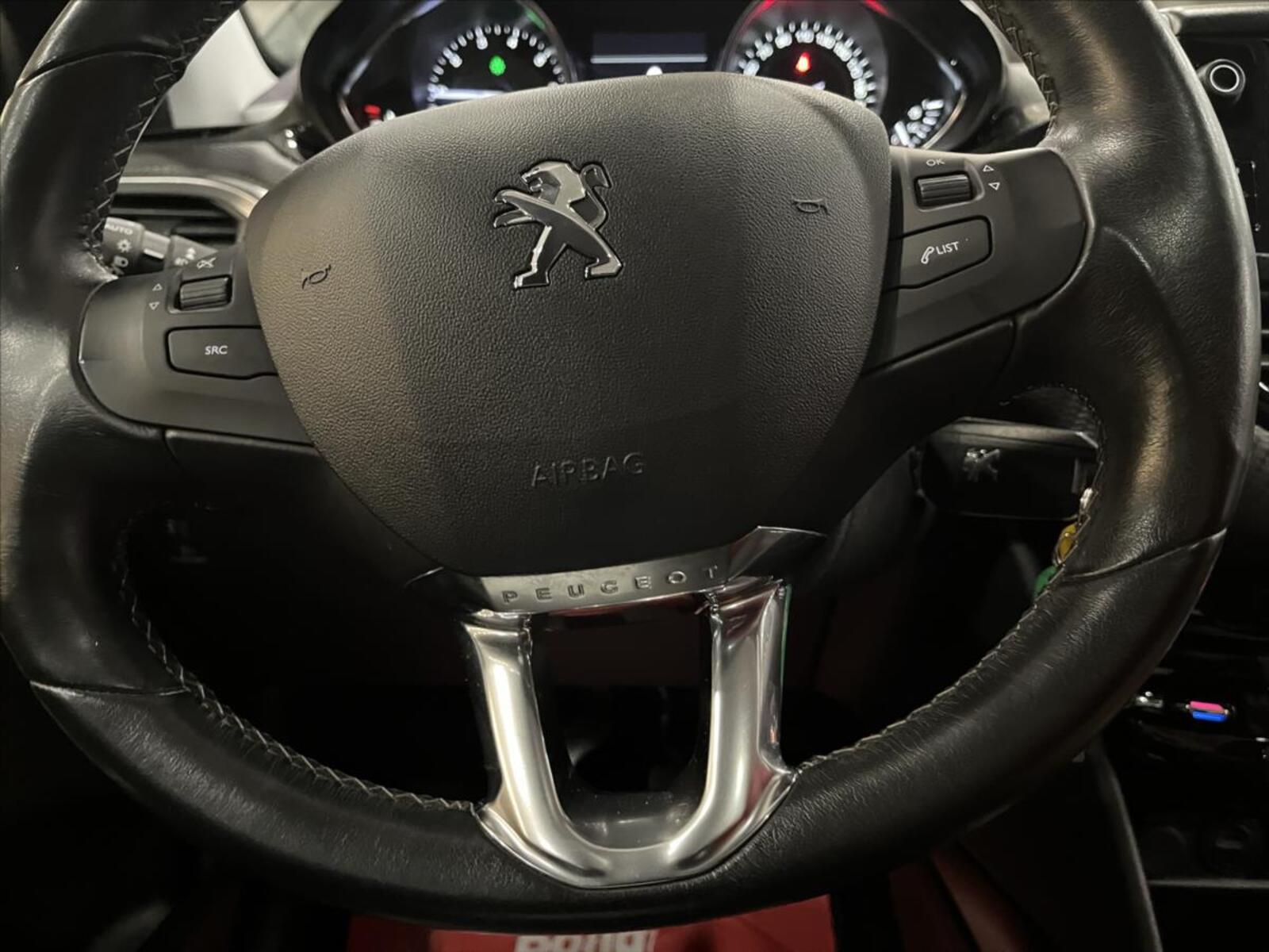 Peugeot 2008 15