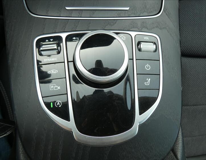 Mercedes-Benz Třídy E 9