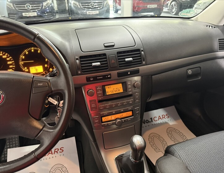 Toyota Avensis 12