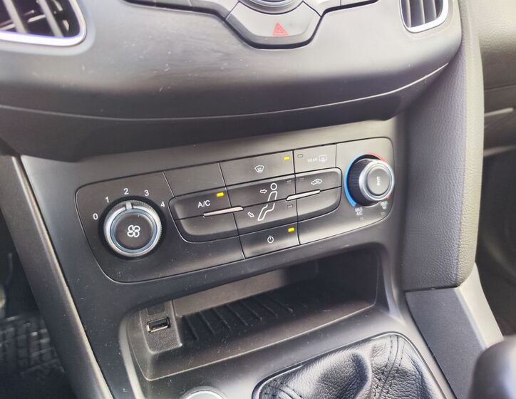 Ford Focus 16