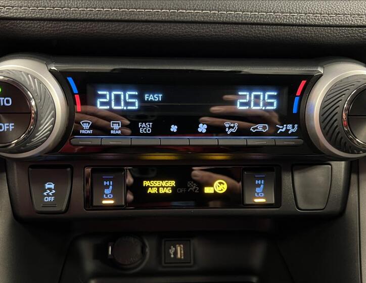 Toyota RAV4 6
