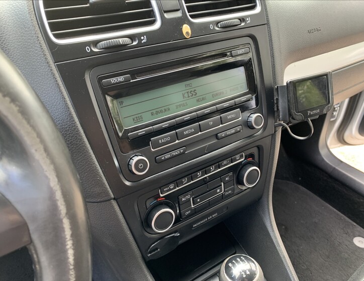 Volkswagen Golf 11