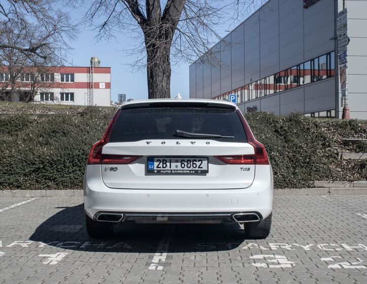 Volvo V90 6