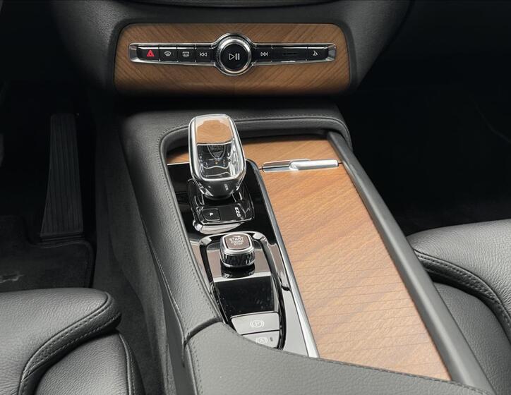 Volvo XC90 12