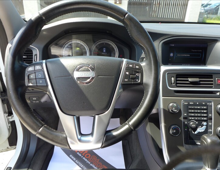 Volvo V60 16