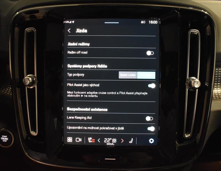 Volvo XC40 22