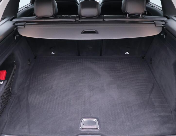 Mercedes-Benz GLC 10