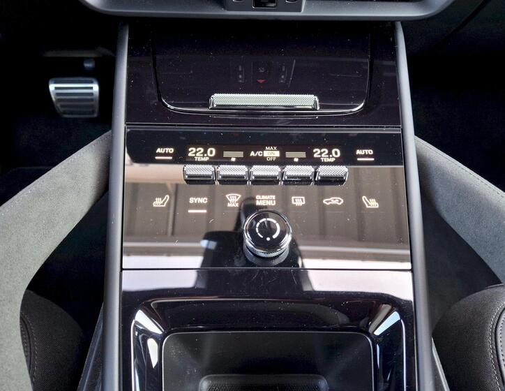 Porsche Cayenne 30