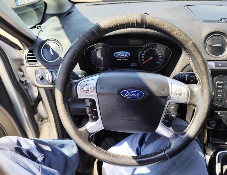 Ford S-MAX 13