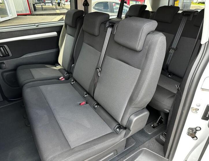 Toyota ProAce Verso 11