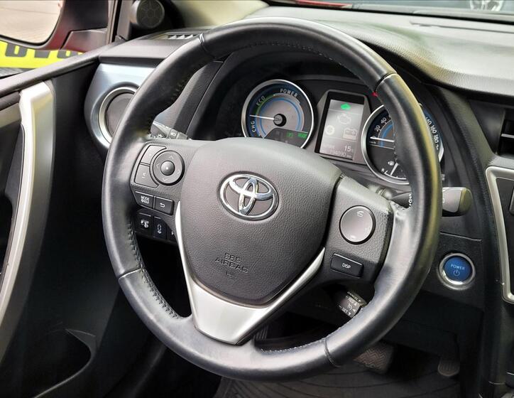 Toyota Auris 32