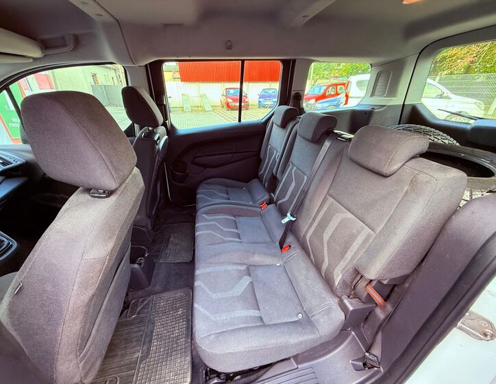 Ford Tourneo Connect 12