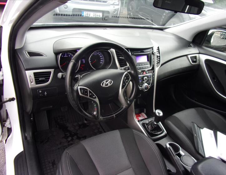 Hyundai i30 18