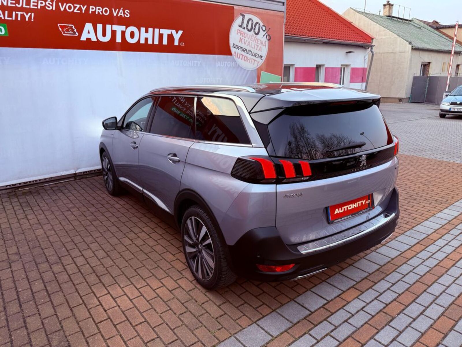 Peugeot 5008 9