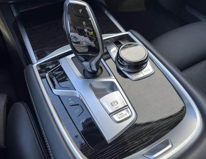 BMW Řada 7 12