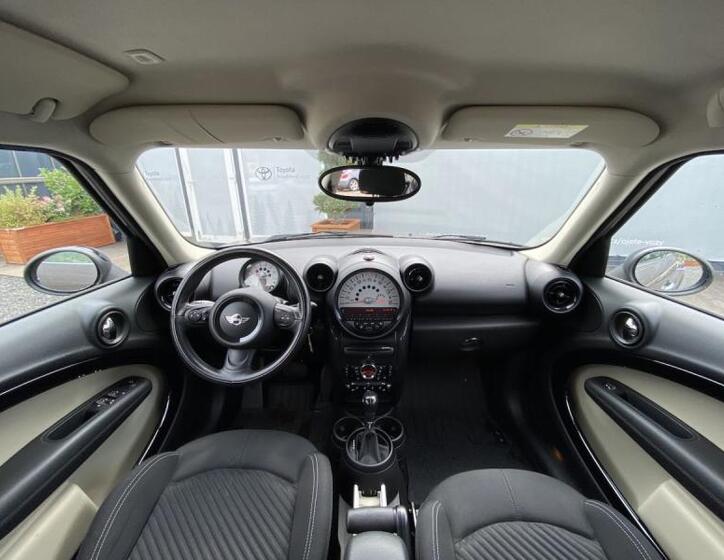 Mini Countryman 13