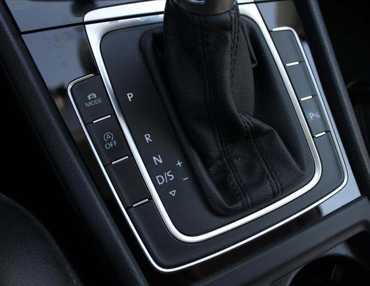 Volkswagen Golf 19