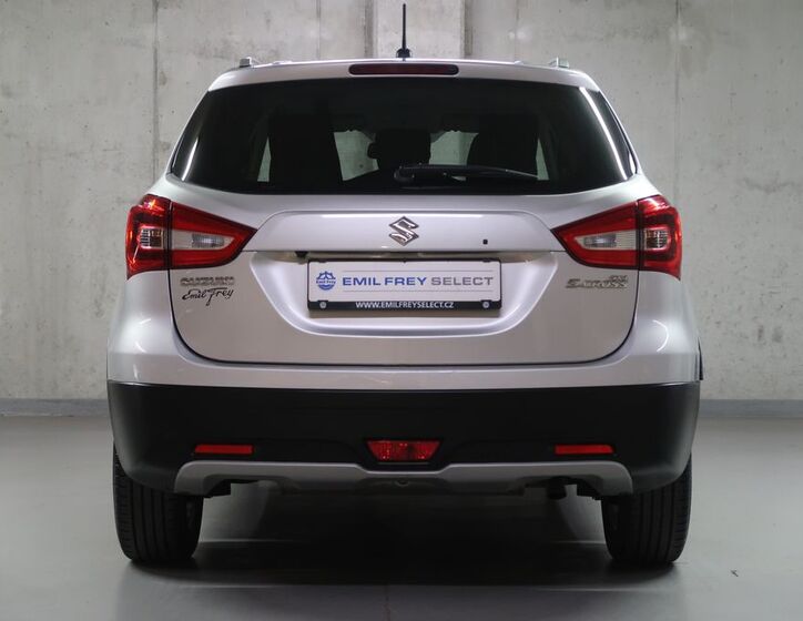 Suzuki SX4 6