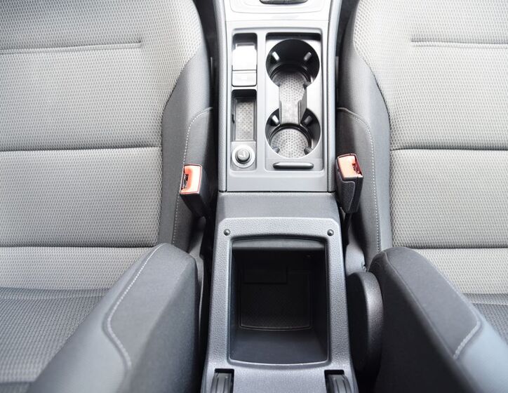 Volkswagen Golf 38