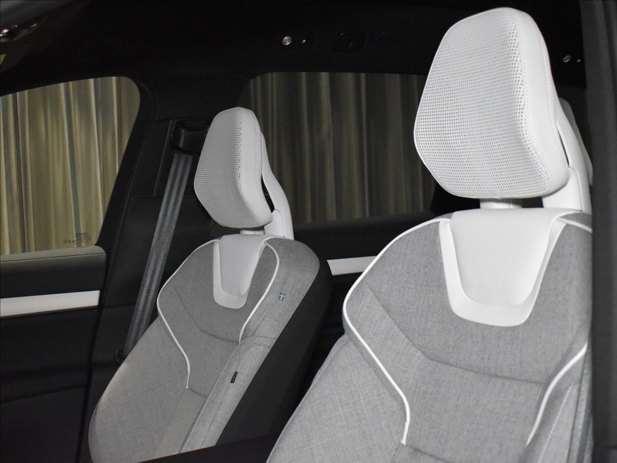 Volvo EX90