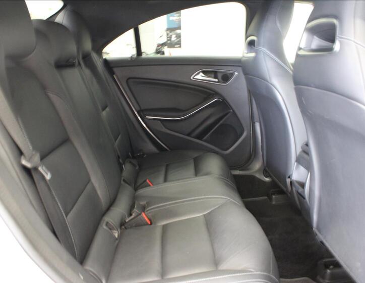 Mercedes-Benz CLA 13