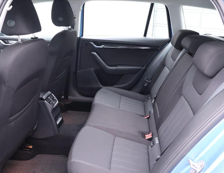 Škoda Octavia 16