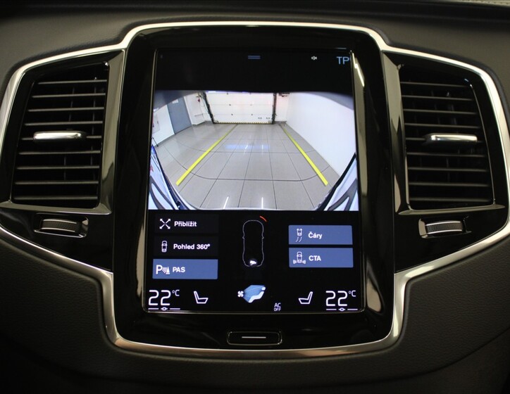 Volvo XC90 10