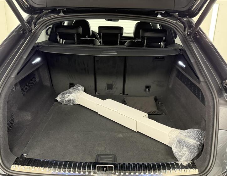 Audi Q8 28