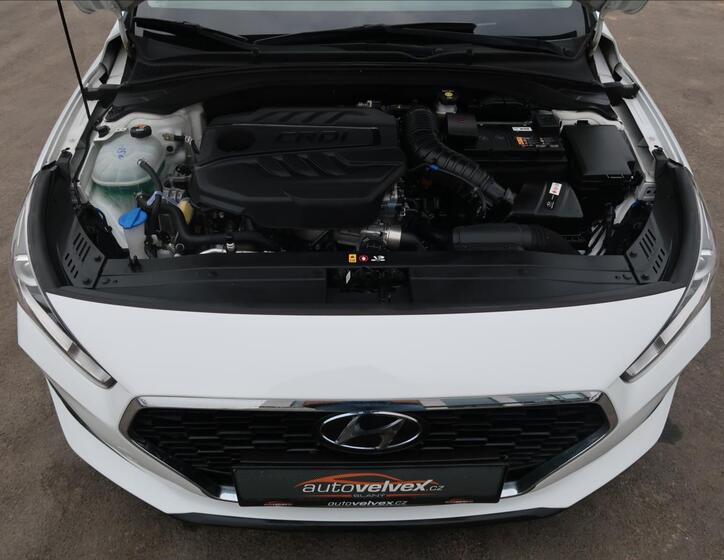 Hyundai i30 24