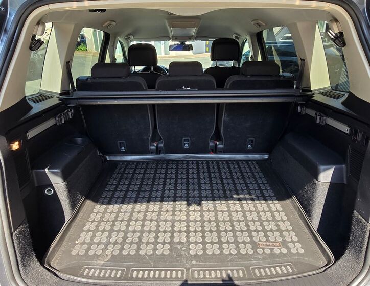 Volkswagen Touran 25
