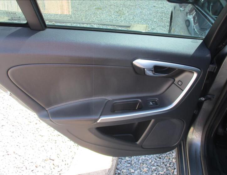Volvo V60 15