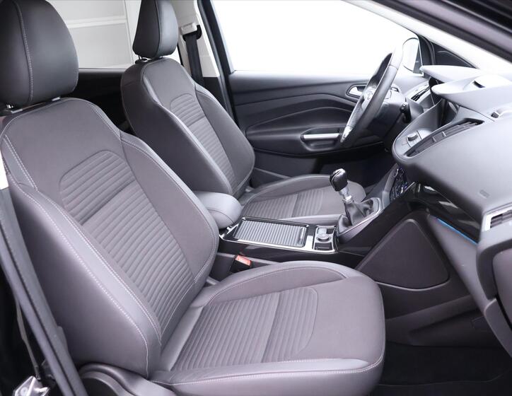 Ford Kuga 13
