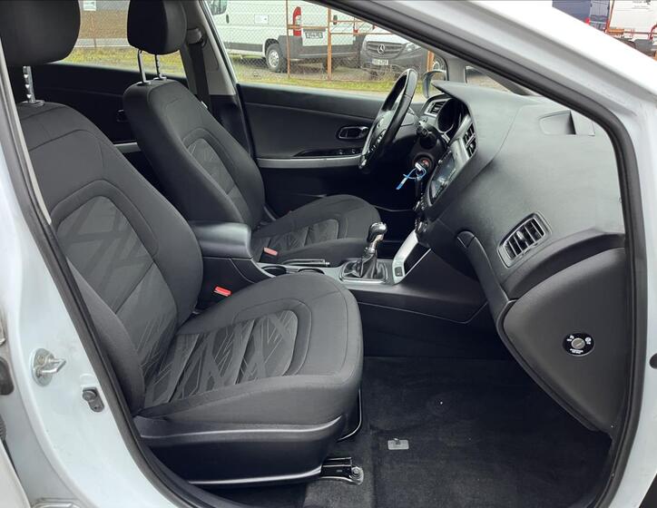KIA Ceed 11
