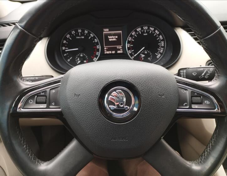 Škoda Octavia 12