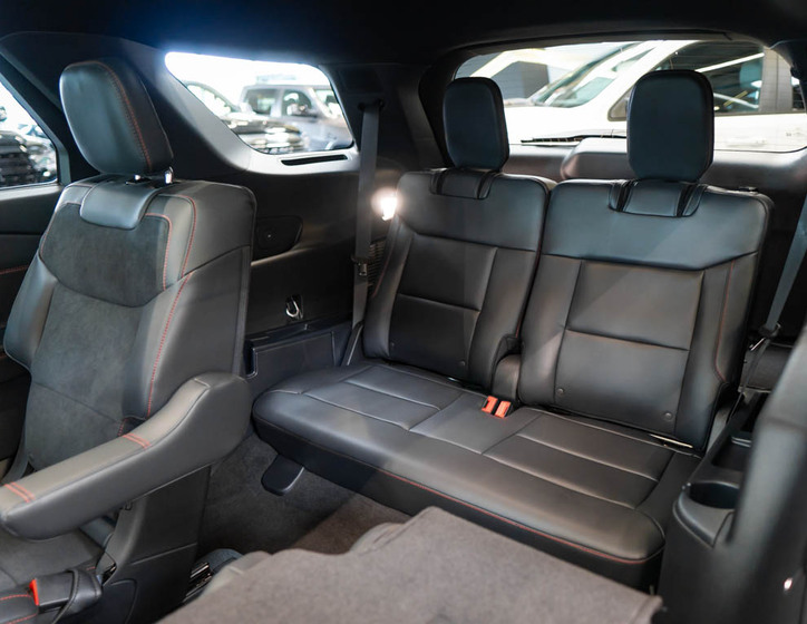 Ford Explorer 32