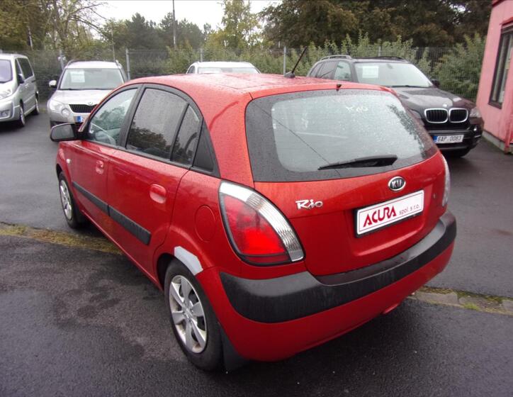 KIA Rio 5