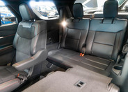 Ford Explorer 38