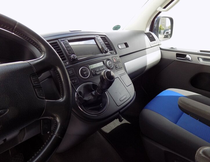 Volkswagen Multivan 24