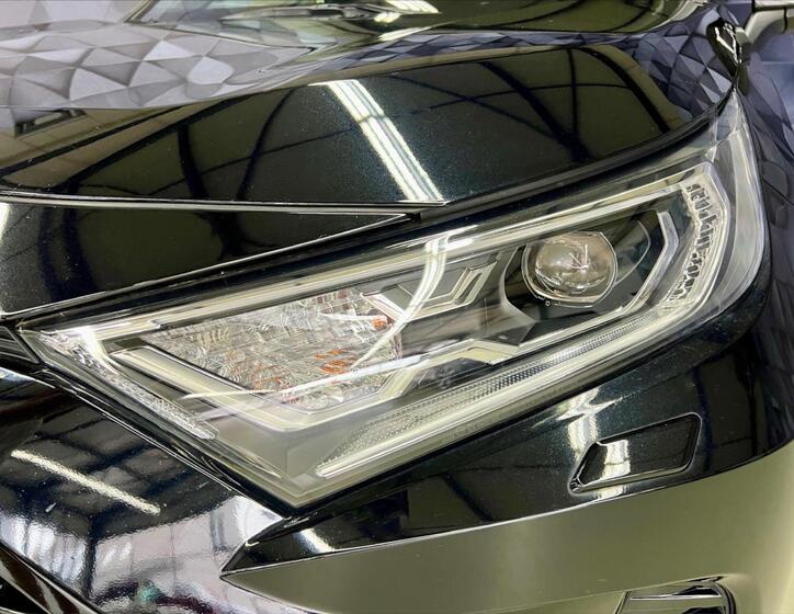 Toyota RAV4 8